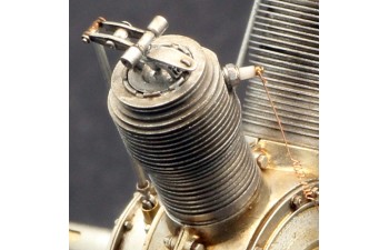 (SOLD OUT)  Oberursel U0 (early) German rotary aircraft engine with Garuda wooden propeller 1/32